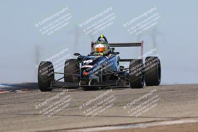 media/Oct-26-2025-CalClub SCCA (Sun) [[8ce1e69566]]/Group 3/Grapevine/